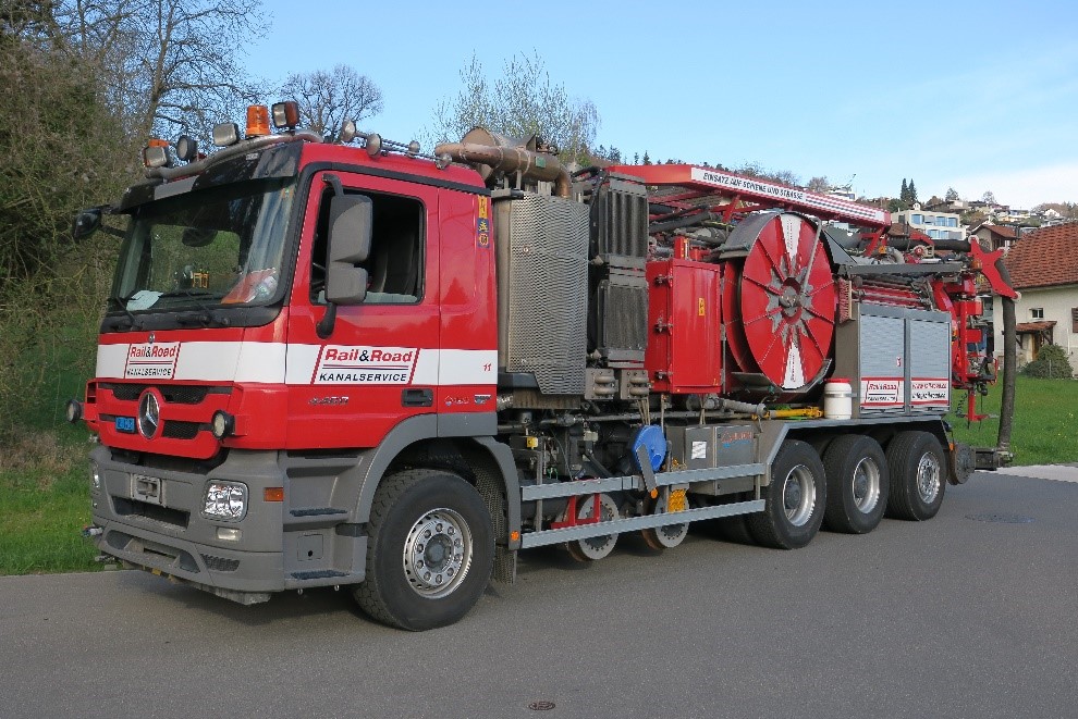 Our Dual-Mode Vehicle – Innovation on Rail & Road!